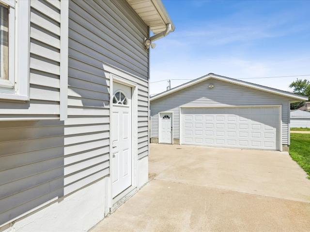 House for sale in Clinton, Iowa