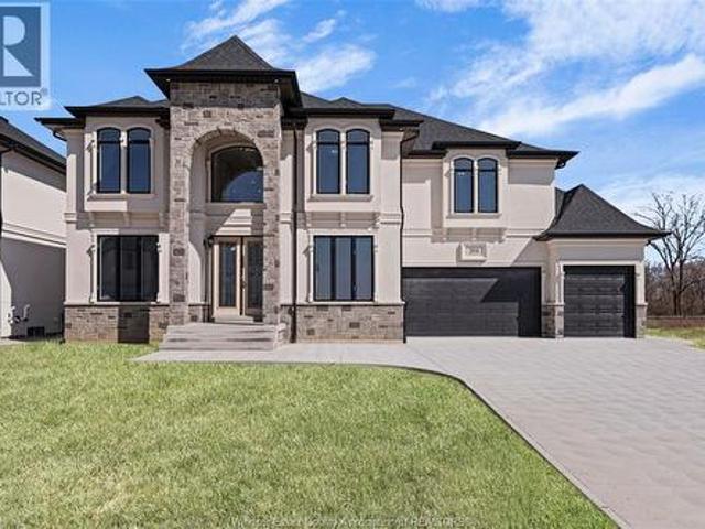 House for sale in Amherstburg, Ontario