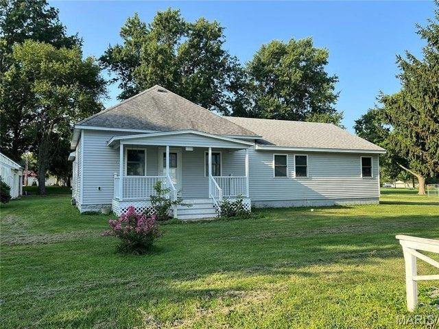 House for sale in Nokomis, Illinois