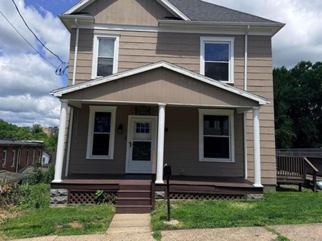House for sale in Clarksburg, West Virginia