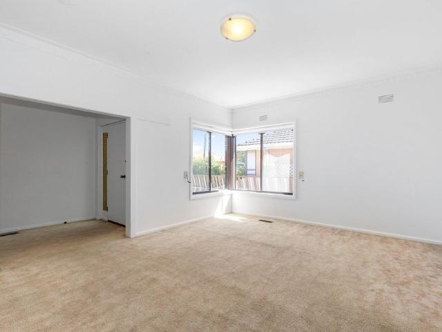 House for rent in Avondale Heights, Melbourne