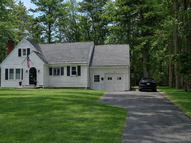House for sale in Colonie, New York