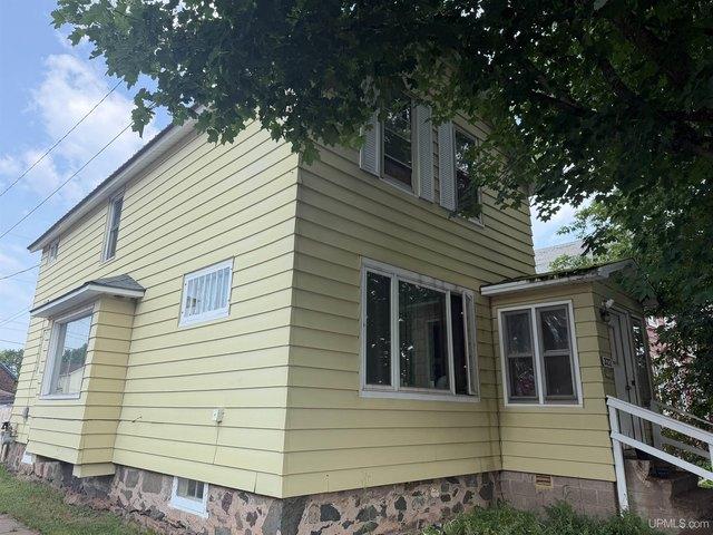 House for sale in Ishpeming, Michigan