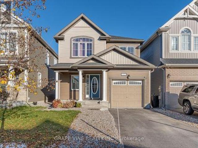 House for sale in Fallingbrook, Ottawa