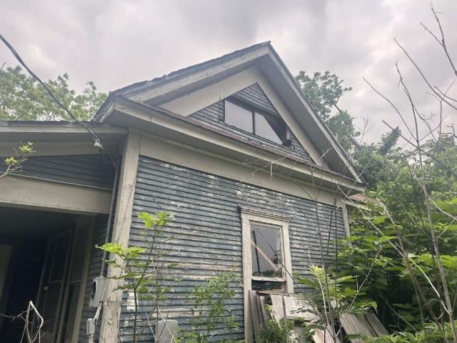 House for sale in Donie, Texas