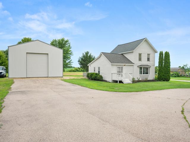 House for sale in Kirkland, Illinois
