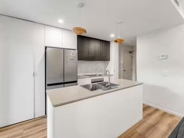 Apartment for rent in Helensvale Town Centre