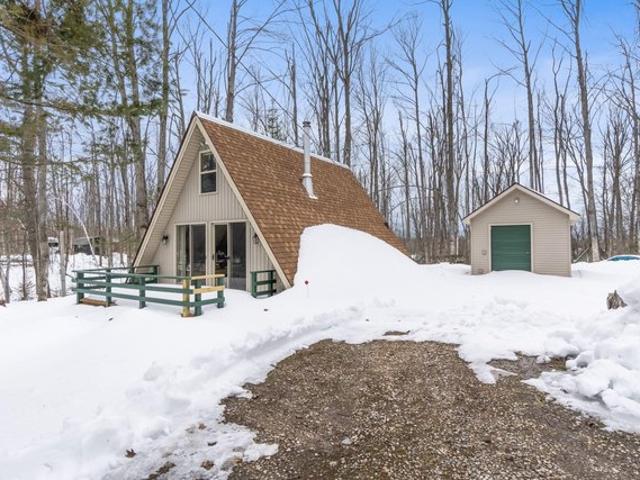 House for sale in Johannesburg, Michigan