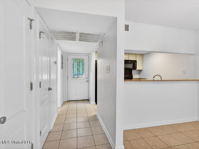 Condo for sale in Ocean Springs, Mississippi
