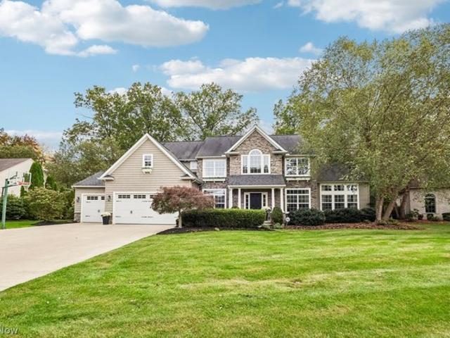 House for sale in Avon Lake, Lorain County