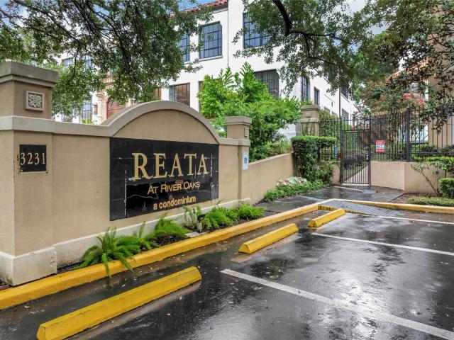 Condo for sale in Harris, Texas