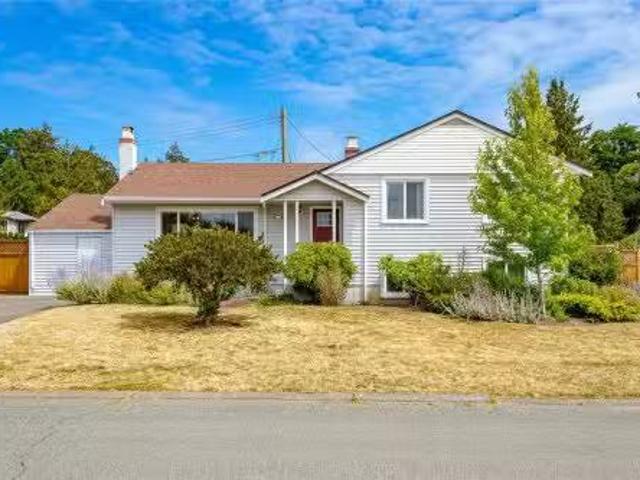 House for sale in Saanich, British Columbia