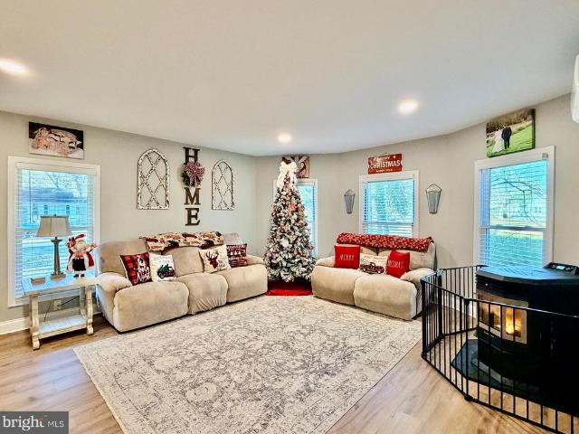 House for sale in Crisfield, Maryland