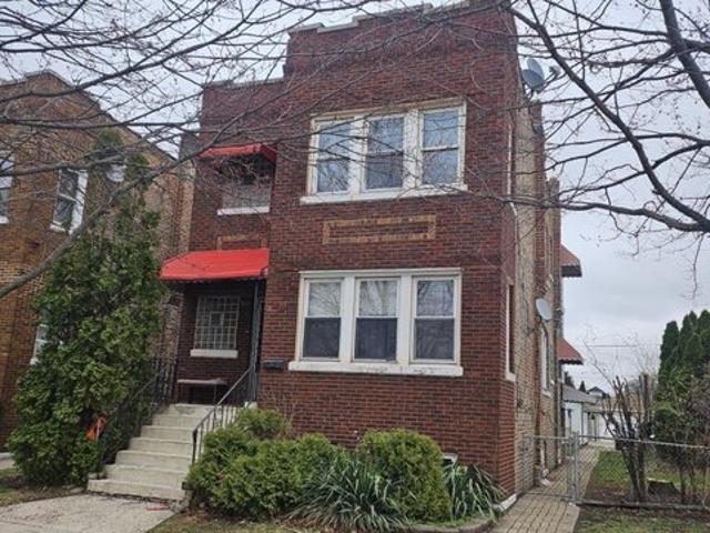 House for sale in Cicero, Illinois