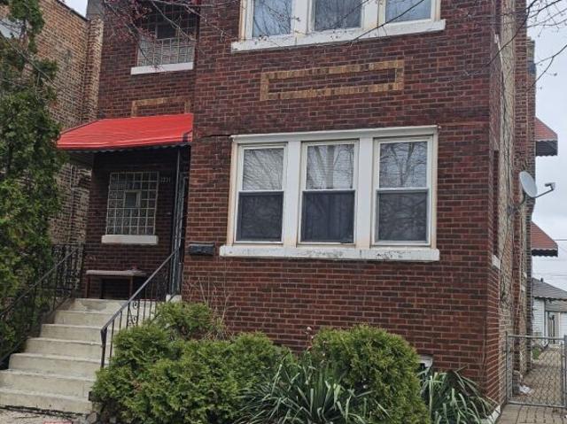 House for sale in Cicero, Illinois
