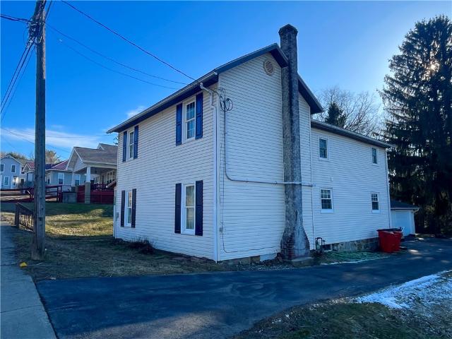House for sale in Mercer, Pennsylvania