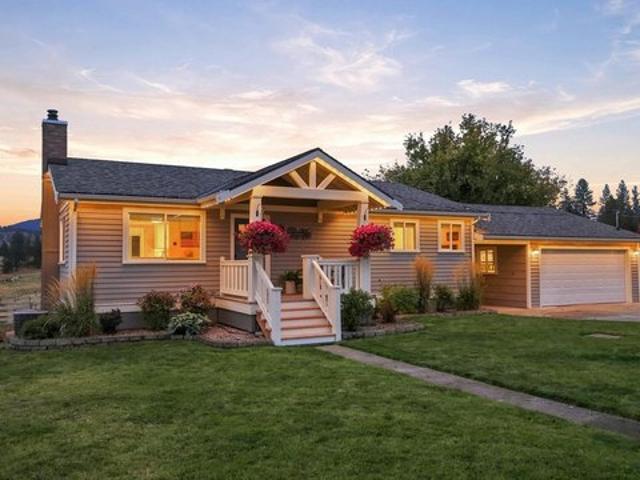 House for sale in Chattaroy, Washington
