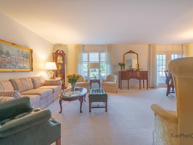 Townhouse for sale in Sunny Crest, Flossmoor