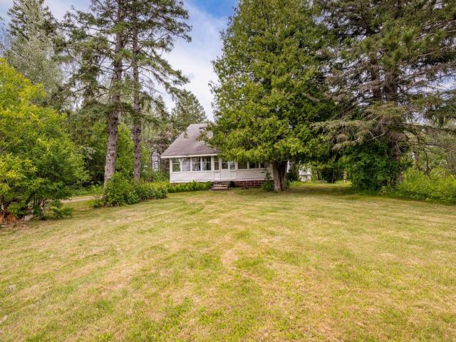House for sale in Cromwell, Eagle Township