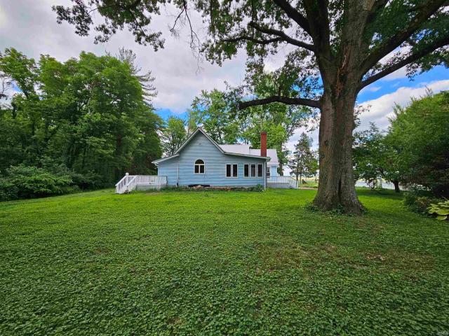 House for sale in Wheatland, Indiana