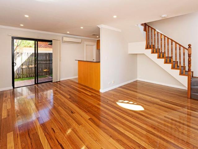 Townhouse for rent in Sydney, New South Wales