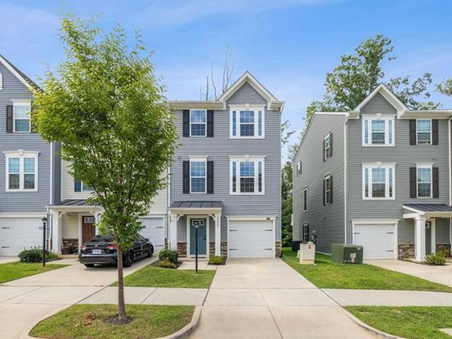 Townhouse for sale in Virginia