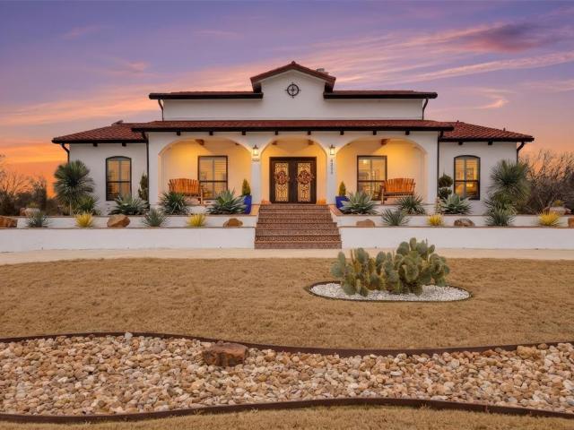 House for sale in Navarro, Texas