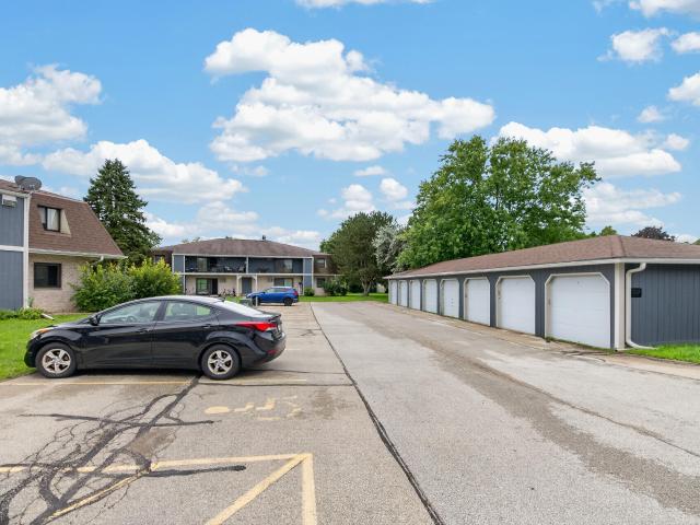 Condo for sale in Sunburst Apartments, Greenfield