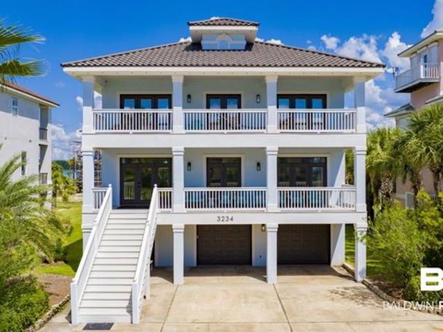 House for sale in Gulf Shores, Alabama
