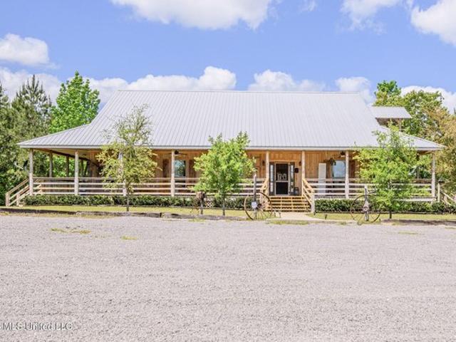 House for sale in Leakesville, Mississippi