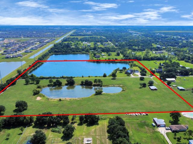 Land for sale in Santa Fe, Texas