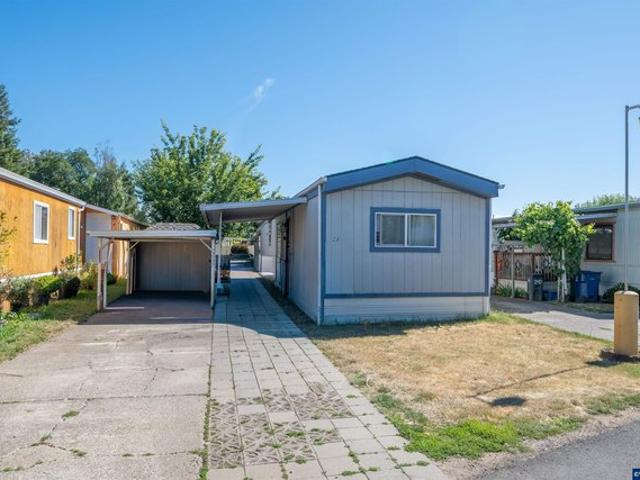 House for sale in Hubbard, Marion County