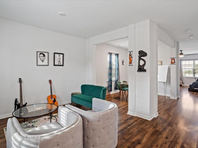 House for sale in Pinewood Acres, Burlington