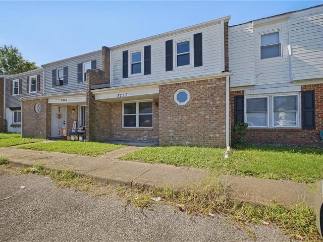 Townhouse for sale in Virginia