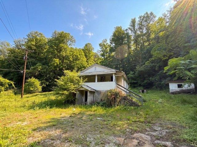 House for sale in Busy, Kentucky