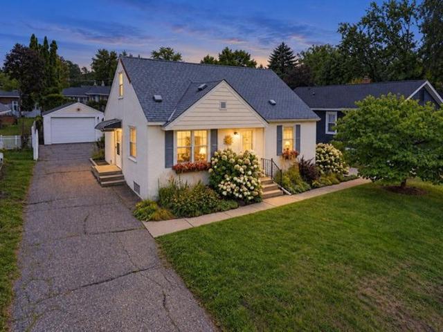 House for sale in Saint Anthony, Hennepin County
