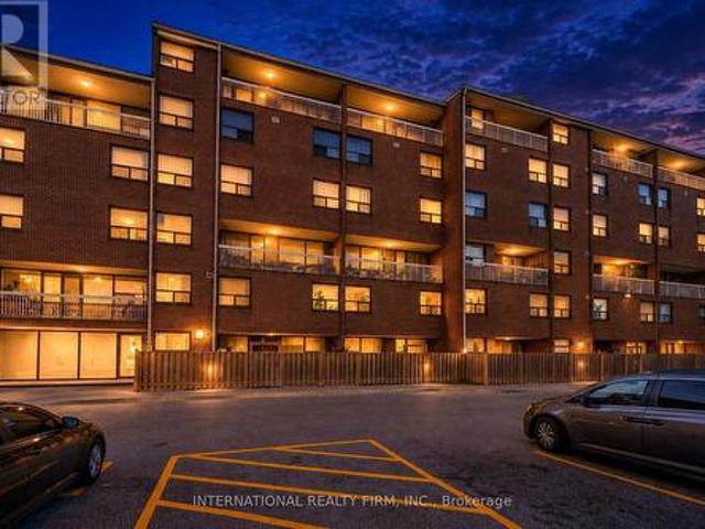 Townhouse for sale in Scarborough—Guildwood, Toronto