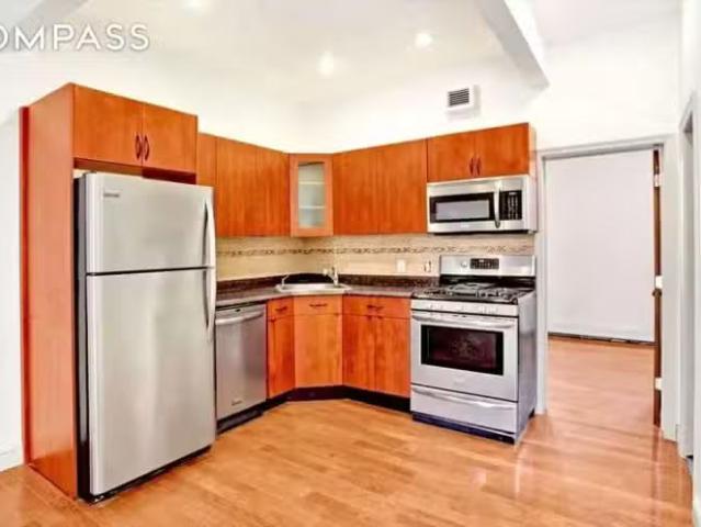 House for rent in Ridgewood