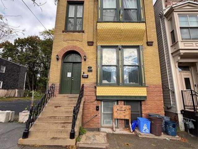 House for sale in New York