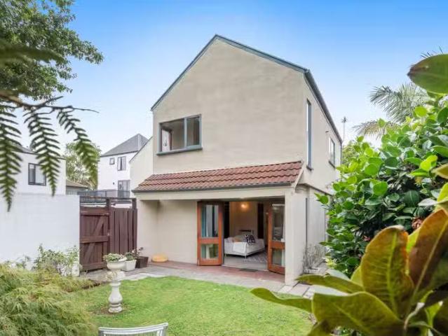 House for sale in Heathcote, Canterbury