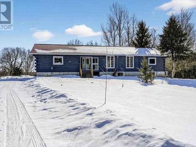 House for sale in Front Of Yonge, Ontario