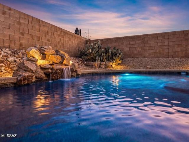 House for sale in Vail, Arizona