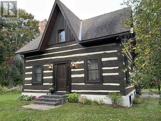 Farm for sale in Oro-Medonte, Central Ontario