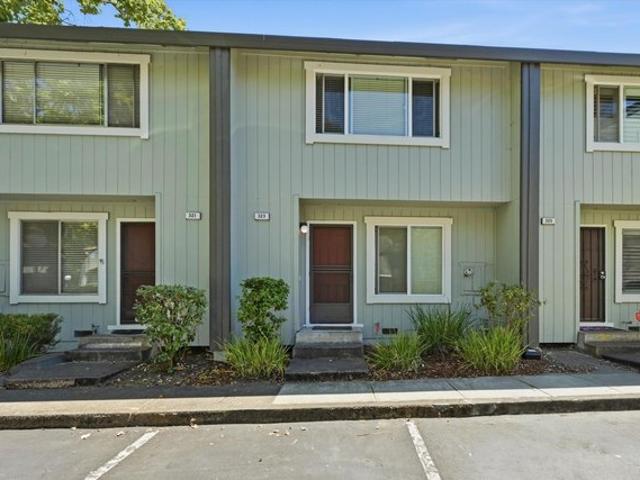 Townhouse for sale in Santa Rosa, California