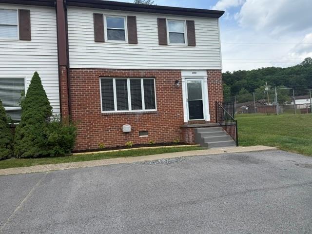 Townhouse for sale in Beckley, Raleigh County