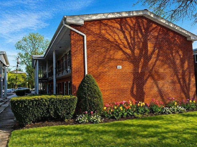 Condo for sale in Villa Park, Illinois