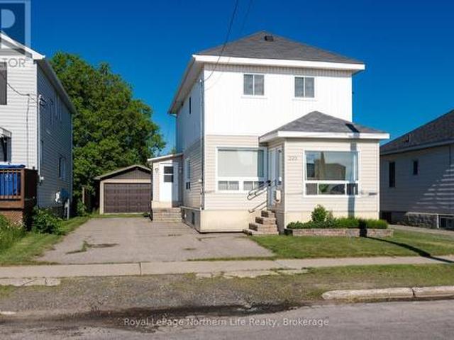House for sale in North Bay, Ontario