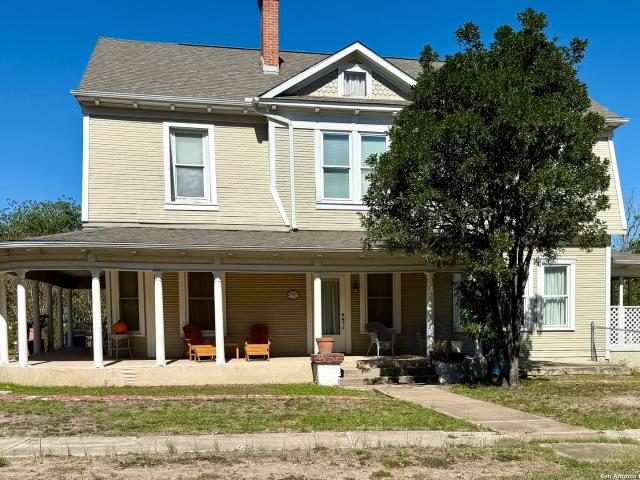 House for sale in Kenedy, Texas