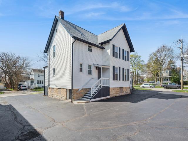 Commercial for sale in Wheaton, Illinois