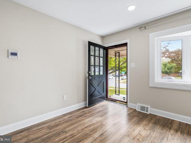 House for sale in Suburbia, Reisterstown